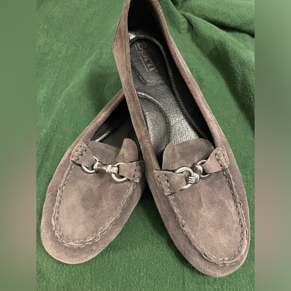 Born Women’s Grey Suede Slip-On Driving Loafers Silver accent